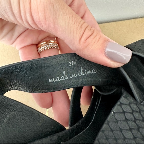 Joie Inez Snake Embossed Cement Heel Platform Black Sandal - Picture 12 of 16